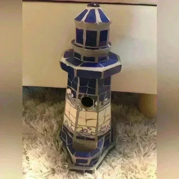 Pacific Rim Cobalt and White  Mosaic Lighthouse Bird Feeder/House - Picture 4 of 11